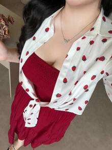 SHEIN PETITE CURVE Vestido maxi casual de talla grande con tirantes + Camisa de 2 piezas con estampado de fresa y nudo delantero, talla pequeña - Multicolor - Ver 5