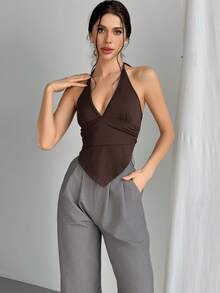 Firerie Top corto con escote en V profundo, cuello de halter, tirantes con lazo y espalda descubierta para mujer - Café integral - Ver 3