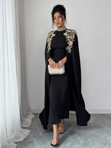 Rafferiza 女士金色花卉印花披肩领修身优雅长裙，显瘦又不失精致 - 黑色 - 查看 5