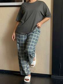 Dazy Plus 两件套加大码女士休闲睡衣套装，宽松短袖T恤和格子直筒裤，春秋季睡衣