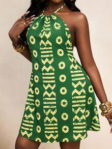 SHEIN VaVaLuxe 2026春夏新款度假风复古露背吊带数码印花A字连衣裙，轻松度假风，简约设计，无袖露肩，收腰剪裁，飘逸面料，女士绿色复古印花连衣裙 - 綠色 - 查看 5