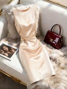 SHEIN Franclia 女士无袖缎面束腰连衣裙，轻盈奢华优雅修身鸡尾酒会礼服，女士腰部金属元素连衣裙 - 香檳色 - 查看 4