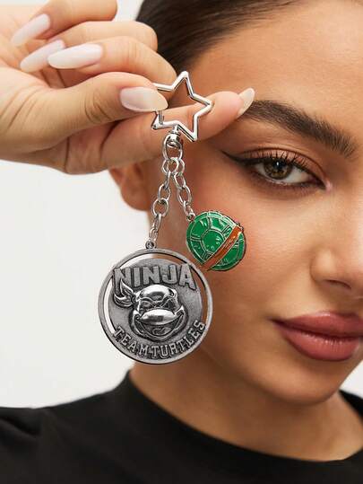 TEENAGE MUTANT NINJA TURTLES | SHEIN 时尚锌合金复古银色钥匙扣电影包挂件，纪念品，收藏品，礼品，钱包，书包，背包，汽车配件，男女通用