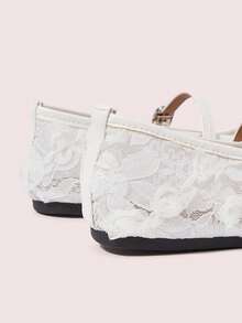 CUCCOO DOLLMOD 白色蕾丝花卉透气玛丽珍平底鞋，舒适通勤女鞋，温柔仙气百搭鞋 - 白色 - 查看 9