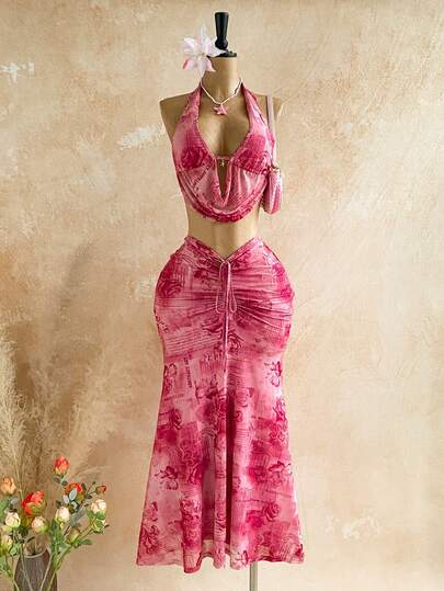 Soleia Conjunto sexy de top corto de tirantes con cuello drapeado y estampado de teñido anudado y falda midi con volantes de cola de sirena, ropa de playa de verano, conjunto de vacaciones bohemio tropical para mujer, conjunto de playa con malla floral para mujer, conjunto de teñido anudado, ropa de vacaciones tropicales para mujer