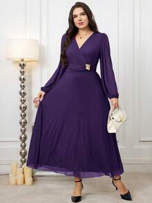 Modelyn 大码女式重叠V领腰部金属装饰灯笼袖优雅连衣裙 - 紫色 - 查看 5