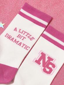 Mean Girls | SHEIN 1双柔软透气吸湿休闲女士中筒袜，时尚白粉配色，加固趾跟，经久耐穿，四季皆宜，夏季冬季百搭，图案印花，甜美简约休闲运动款 - 彩色 - 查看 5