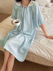 DAZY Cute Lace-Up Contrast Peter Pan Collar Pleated Lantern Sleeve Loose Women Nightgown - Blue - View 3