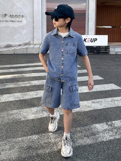 Little Byeori 青少年男童时尚休闲 Y2K 复古酷炫街头风蓝色牛仔短袖衬衫上衣搭配宽松舒适工装牛仔短裤两件套，适合儿童日常穿着，也适合春夏派对、节日和街头服饰。