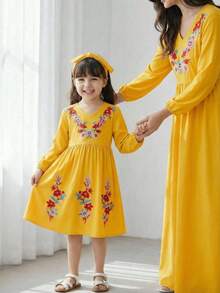 Sparklyn 年轻女孩优雅中东传统复古彩色花卉V领收腰不对称下摆休闲时尚连衣裙，适合节日、派对、送礼、旅行、度假、日常穿着，春夏皆宜。 - 黃色 - 查看 3