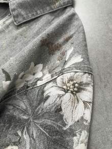 ROMWE MEN Street Life Áo khoác denim nam tay ngắn in hoa, khóa kéo phía trước, kiểu dáng thường ngày. - Màu xanh lam - Xem 6