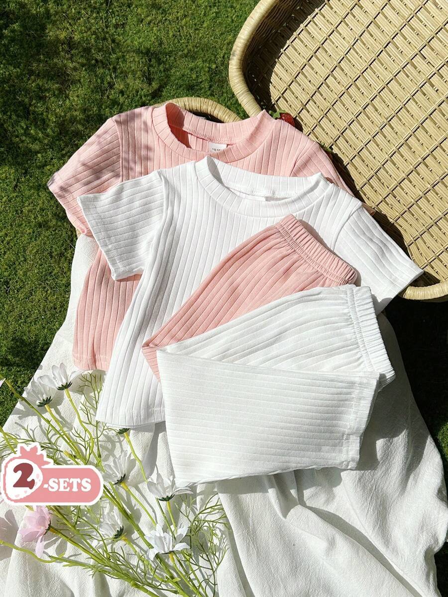 SHEIN Vintaside Kids Conjunto de Camiseta de Manga Curta de Gola Redonda com Listras Caneladas e Calça com Estampa Floral para Bebê Menina - Multicolorido - Visão 1