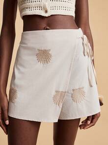 Travachic Quần short nữ màu đen in hoa, thiết kế dệt kim, ống đứng, kiểu Boho, thích hợp cho kỳ nghỉ, tiệc trà chiều, mùa cưới, du lịch biển, du lịch thành phố, kỳ nghỉ Boho, lễ hội âm nhạc, đồ đi biển, lễ Phục sinh, đi biển cho nữ, quần short thanh lịch, kỳ nghỉ, buổi hòa nhạc, kỳ nghỉ nhiệt đới, lễ hội, phong cách Bohemian, cho mùa xuân hè và mùa thu. - Màu Khaki - Xem 1