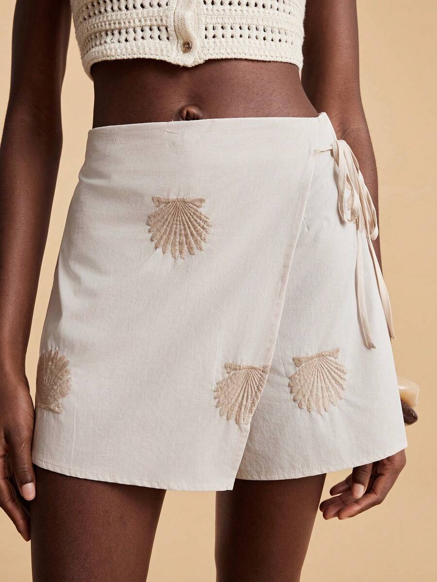 Travachic Quần short nữ màu đen in hoa, thiết kế dệt kim, ống đứng, kiểu Boho, thích hợp cho kỳ nghỉ, tiệc trà chiều, mùa cưới, du lịch biển, du lịch thành phố, kỳ nghỉ Boho, lễ hội âm nhạc, đồ đi biển, lễ Phục sinh, đi biển cho nữ, quần short thanh lịch, kỳ nghỉ, buổi hòa nhạc, kỳ nghỉ nhiệt đới, lễ hội, phong cách Bohemian, cho mùa xuân hè và mùa thu. - Màu Khaki - Xem 1