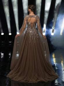 Glamrae Robe maxi élégante et luxueuse avec manches bouffantes détachables, ornée de perles et de sequins floraux. Couleur vert herbe. Convient pour les mariages, les fêtes, les vacances, les galas et les événements formels (très ornée) - Marron - Voir 2