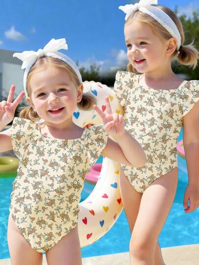 SHEIN 梅洛酒红色调，复古可爱田园花卉图案，泳池度假风，少女春夏甜美休闲可爱卡通草莓印花荷叶边连体泳衣，热带印花，海滩度假亲子照，母女装，第一次海滩之旅，暑假，美美泳衣，适合拍照分享