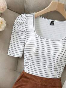 Franclia 女士优雅黑白条纹方领修身泡泡袖T恤和褶裥腰身紧身迷你裙两件套 - 彩色 - 查看 3