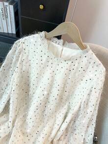 GlowEve CURVE Áo kiểu nữ cỡ lớn phong cách Pháp tối giản, cổ đứng, viền ren, tua rua, đính sequin, tay dài, chất liệu chiffon, thích hợp cho tiệc tùng, đám cưới, họp mặt, du lịch, lễ hội âm nhạc và các dịp thường ngày khác. - Màu be - Xem 3