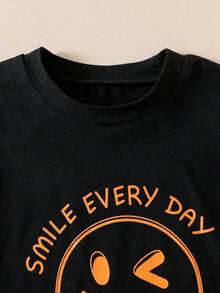SHEIN Young Boys Smile Face Print Loose Comfortable Short Sleeve T-Shirt, Casual Fashion Street Style Minimalist Black Tee For Summer School Kids Clothing - Black - View 4