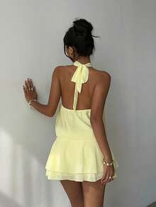 Aloruh 女士纯黄色露背系带荷叶边下摆休闲度假连衣裙，春夏款 - 黃色 - 查看 2