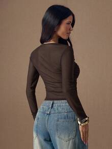 SHEIN BAE Áo thun nữ dài tay ôm dáng, màu trơn, xếp ly. - Cà phê nâu - Xem 2