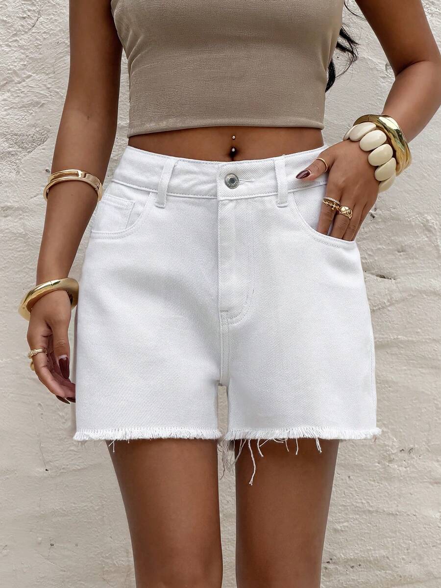 Sunnyshic Quần short denim nữ màu trơn, gấu quần rách, túi xéo, kiểu dáng thường ngày, đa năng. - trắng - Xem 1