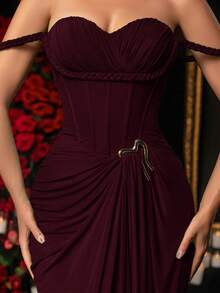 Glamrae Elegant Dark Gray-Green High Stretch Mesh Off Shoulder Evening Dress,Fishbone Trim Asymmetrical Split Metal Decor Fish Tail Formal Gown For Occasions - Maroon - View 2