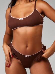 MISSGUIDED 罗纹镂空文胸和丁字裤内衣套装，饰有撞色滚边细节 - 棕色 - 查看 4