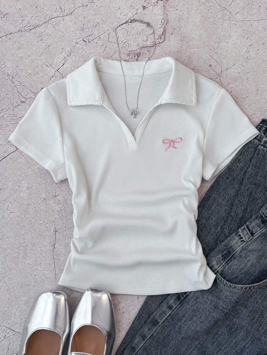 SHEIN 少女休闲日常时尚白色粉色蝴蝶结刺绣装饰翻领半开襟褶皱腰部T恤 - 黑與白 - 查看 1