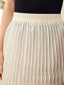 MOTF PREMIUM WOMEN'S PLEATED CONTRAST COLOR HIGH ELASTIC WAIST SKIRT - White - View 2