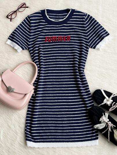 Muvela Vår & Sommar Ny Casual Retro College Style Marinblå Randig Bokstav Broderad Kortärmad Tröja Klänning med Beskuren Midja, Chic & Elegant För Fest, Kontor, Pendling, Vardagskläder, Romantisk, 90-tals Vintage, Nyår, Semester, Strand, Examen, Mode, Minimalistisk, Lämplig För Bröllopsgäst, Värd, Dejt, Fest, Konsert, Brunch, Flygplats, Sommarsemester