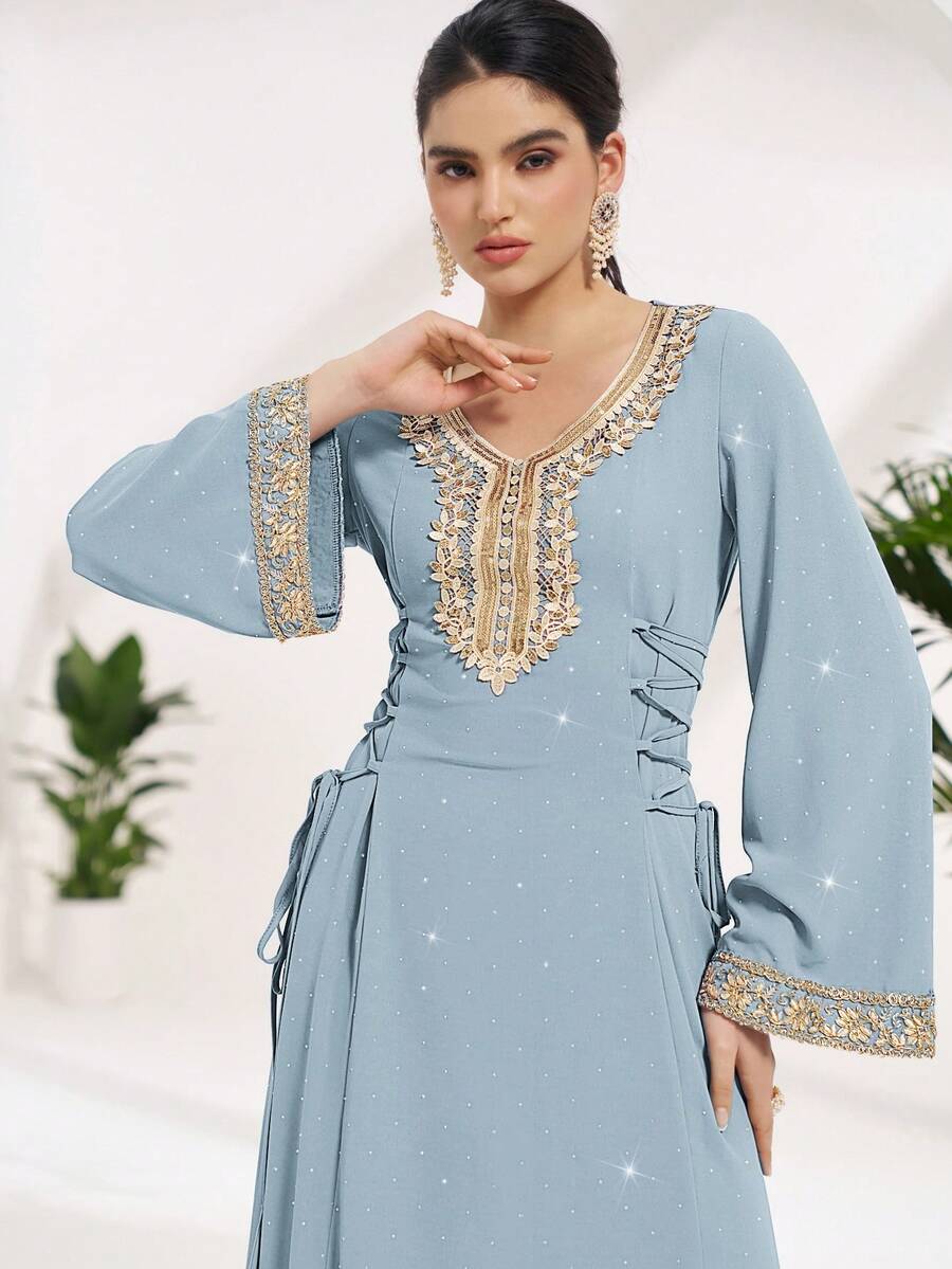 Al Najma 端庄优雅的缎带装饰女士阿拉伯长袍,土耳其长裙 - 淺藍色 - 查看 1
