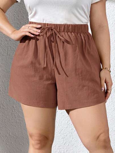 SHEIN Essnce Pantalones cortos casuales de algodón y lino texturizados en color caqui para mujer de talla grande, con un ajuste favorecedor, para primavera/verano