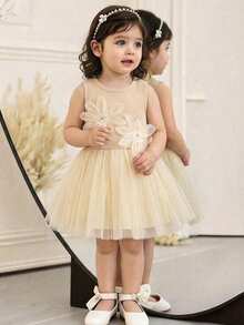 SHEIN 2件套女婴春夏优雅风花朵装饰无袖上衣和西式短裙 - 卡其色 - 查看 1