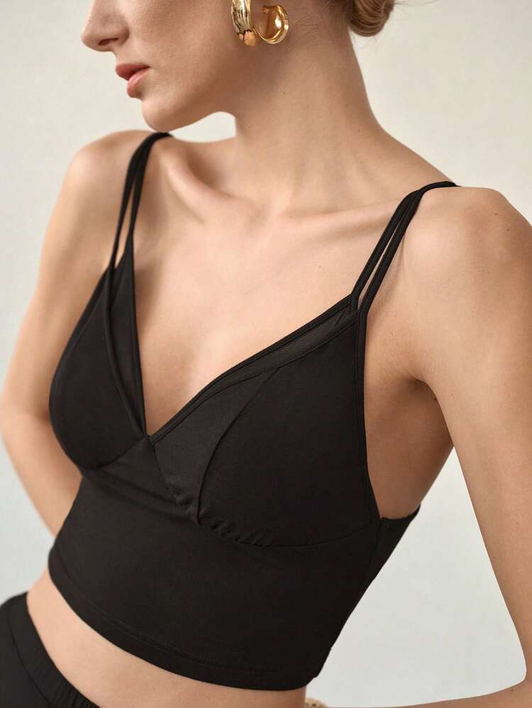 CONTRAST LACE CAMISOLE TOP, ELEGANT AND CROPPED, SPRING/SUMMER