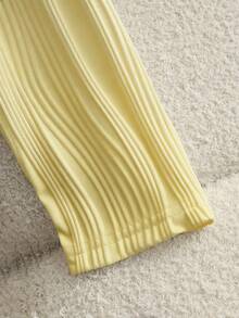 Franclia 女士V领长袖T恤，不对称下摆，褶皱腰身设计，纹理针织面料，休闲时尚长袖上衣，浅黄色上衣，波浪纹理上衣，女士优雅上衣，奶油黄上衣 - 黃色 - 查看 5