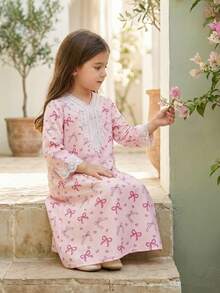 SHEIN Young Girl V-Neck Printed Long Robe Dress, Middle Eastern,Kids - Pink - View 3
