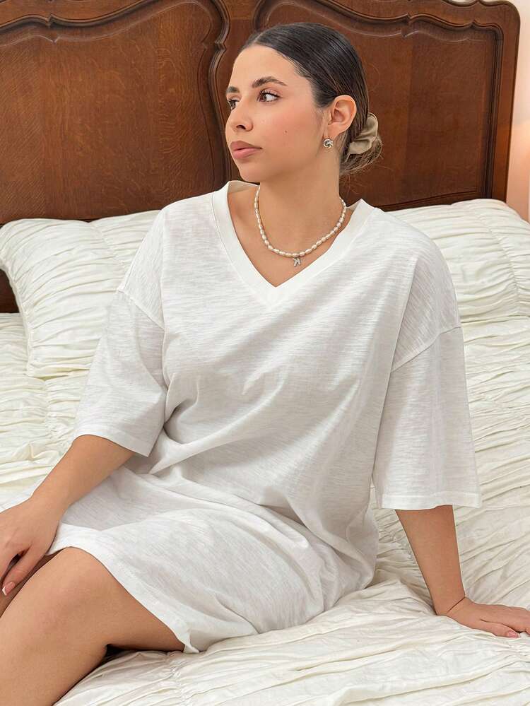 Dazy Plus Plus Size Women Solid V-Neck Loose Short Nightgown, Spring/Summer Home Dress