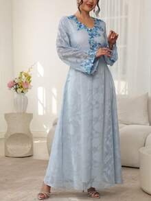 Al Najma 粉色长袖V领刺绣花卉边饰优雅喇叭裙摆女式连衣裙 - 藍色 - 查看 5