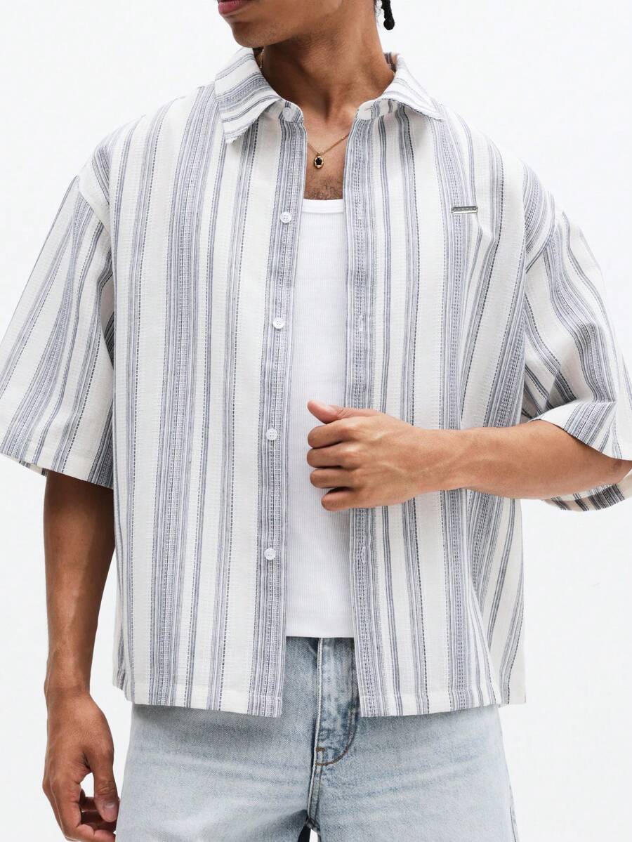 SUMWON 男士短袖条纹休闲夏季翻领衬衫，常规版型，宽松舒适，适合度假、海滩、休闲、工作或办公穿着。轻薄棉质面料，适合工作或办公场合。 - 藍色 - 查看 1