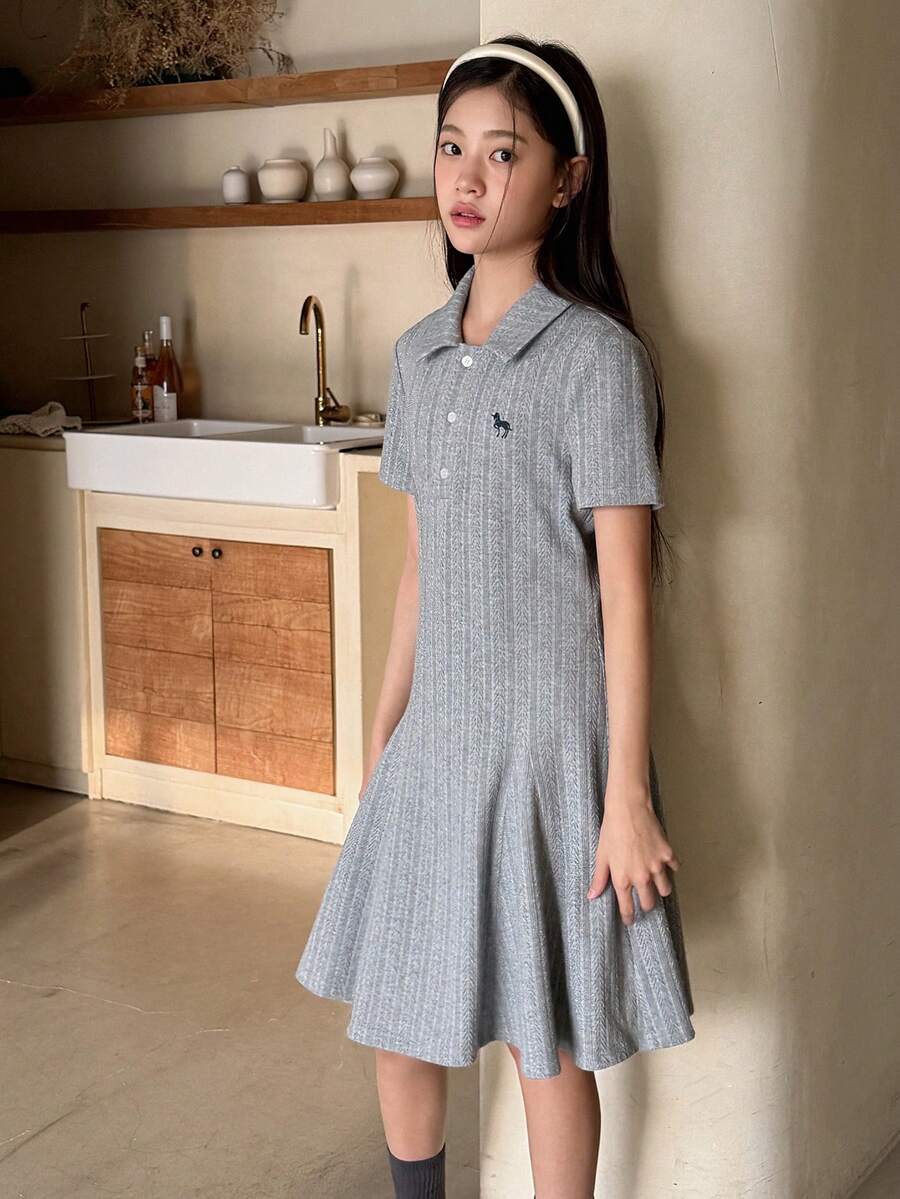 Dazy Kids 少女翻领纽扣半开襟独角兽印花休闲度假短袖连衣裙 - 灰色 - 查看 1