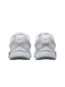 Nike V5 Rnr Women's Shoes Summit White / Vast Grey / Cannon / White HQ7901 106 - 淺灰色 - 查看 4