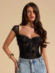 SHEIN BAE Women's Black Short Sleeve Bodysuit, Sexy & Elegant Blouse, Commuter Bodysuit, Party Bodysuit, Young Fashionable Bodysuit, Lace Trim Bodysuit, Beach Holiday Casual Bodysuit, Daily Wear, Y2K Style, Beach Outfit, Holiday Evening Wear - Black - View 4