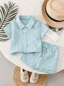 SHEIN Vintaside Kids 纹理衬衫和短裤街头时尚幼儿男童两件套 - 淺藍色 - 查看 1