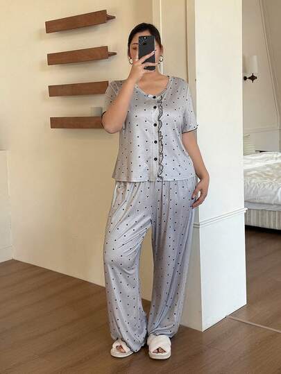 SHEIN Napfluff CURVE 大码柔软舒适爱心印花荷叶边上衣和裤子睡衣套装