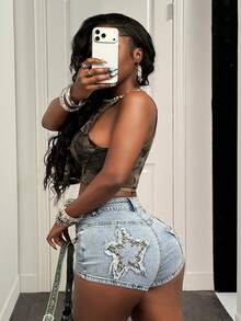 Slaydiva 女士星形毛边贴袋修身休闲牛仔短裤 - 粉色 - 查看 2