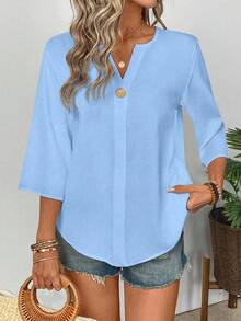 Balvessa 女士简约纯色V领七分袖纽扣衬衫，通勤友好型 - 淺藍色 - 查看 6