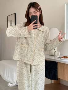 DAZY Bộ đồ ngủ họa tiết hoa nhí xinh xắn - Màu be - Xem 9