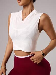 Dewbera Women's Geometric Print Cropped Sleeveless Sweatshirt Sweatshirt - White - View 4