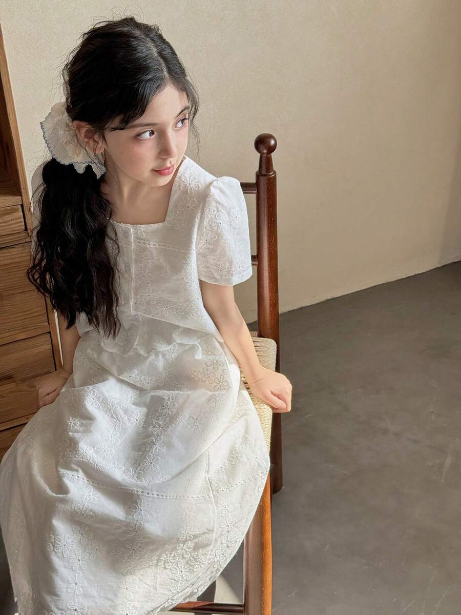 DAZY 少女刺绣贴花单排扣短袖衬衫上衣和迷你裙度假套装 - 白色 - 查看 1